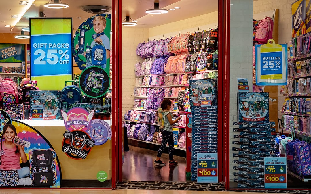Store Front Advertising Screen